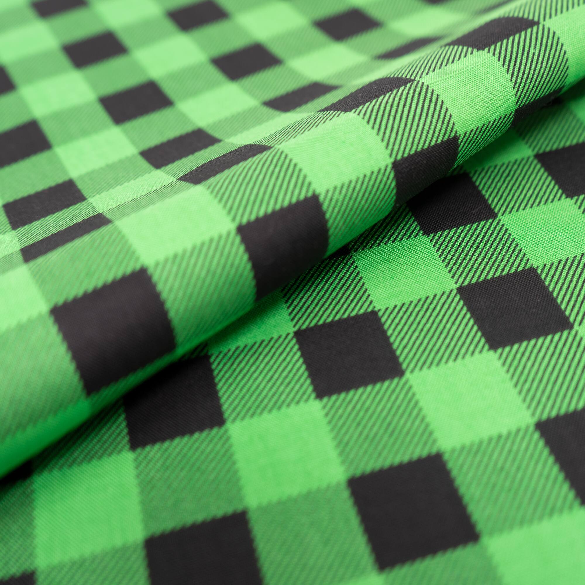 SINGER Christmas Holiday Green Buffalo Check Cotton Fabric